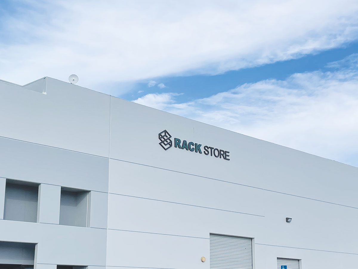 Hannibal Names Rack Store a Premium Stocking Distributor